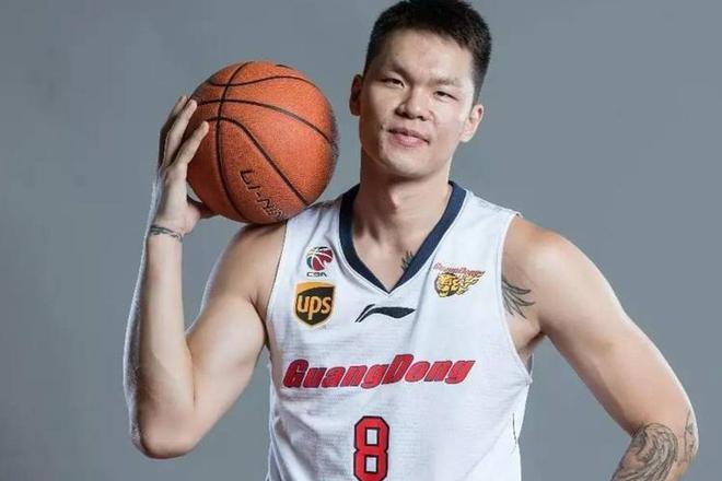 关于篮球名将到达东京，备战奥运冠军再一次的信息